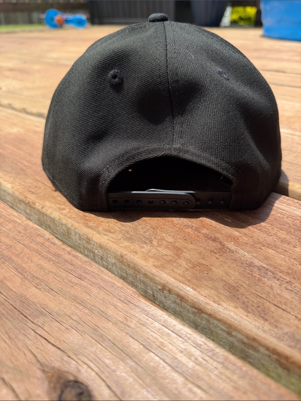 New Era  Black LA Dodgers Cap with White Logo SnapBack - Picture 3 of 5